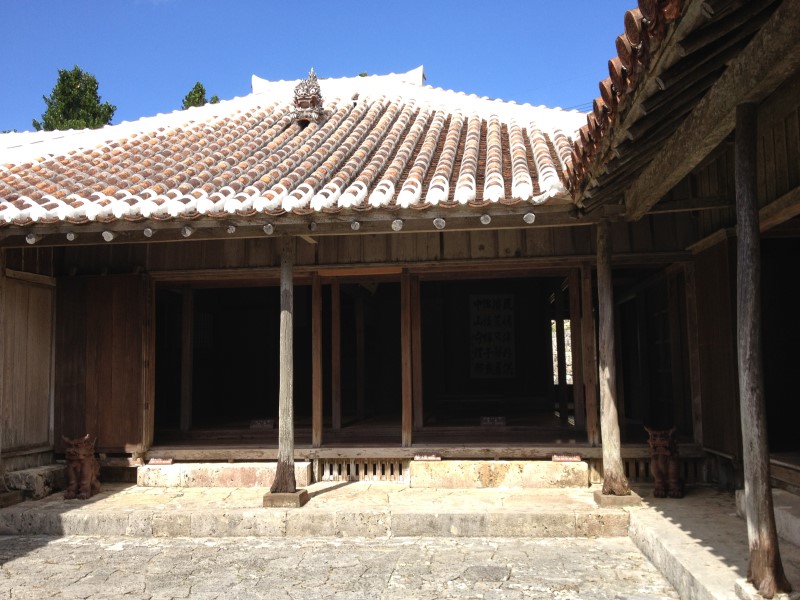 アロマと琉球風水ですっきり第7回 琉球民家の造り 風水空間デザイン のロンジェ 風水アカデミー 学長 東道里璃