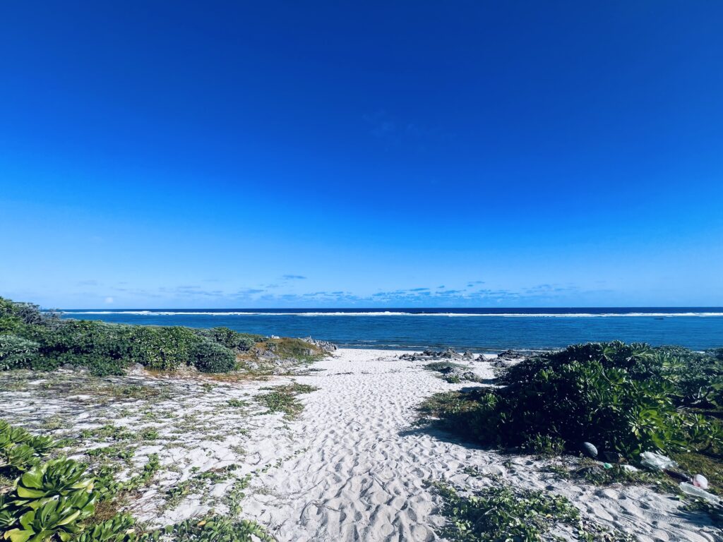 久高島イシキ浜